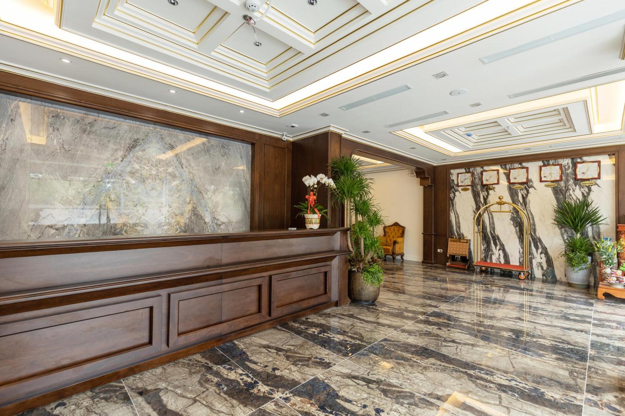 Royal Duong Noi Khách sạn